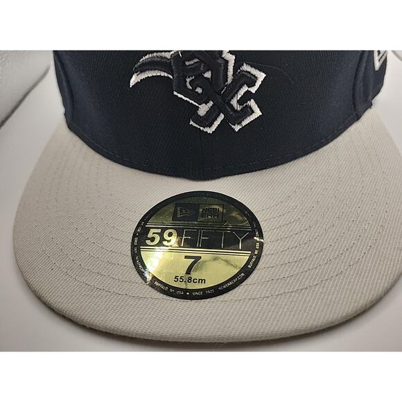 New Era Black and Gray Cap - Picture 3 of 9